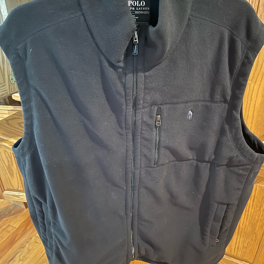 Men’s Ralph Lauren performance fleece.